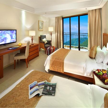 Gentle Grown Sanya Seashore Hotel Экстерьер фото