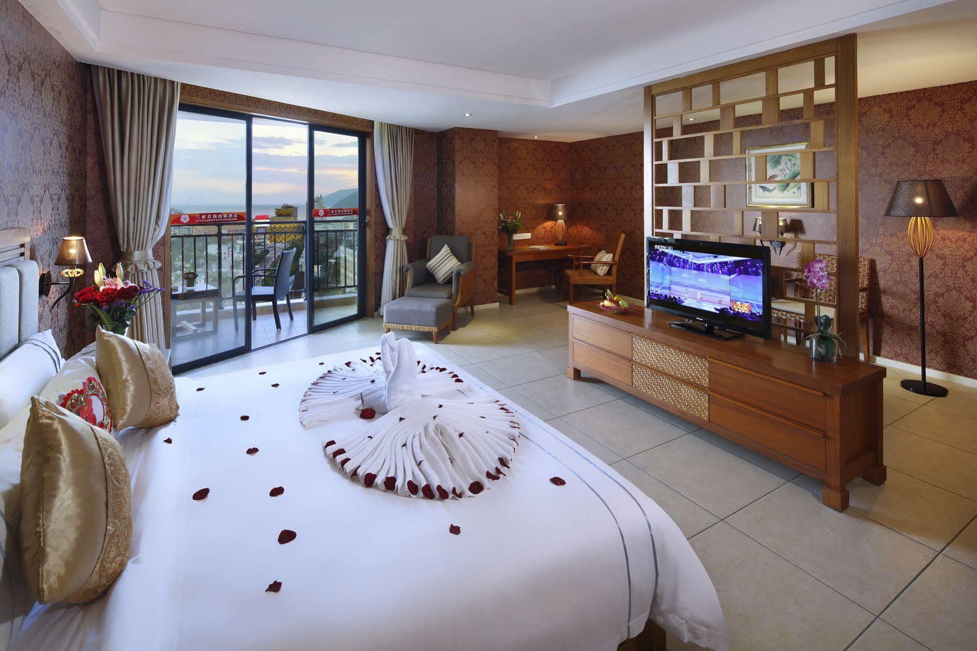 Gentle Grown Sanya Seashore Hotel Экстерьер фото
