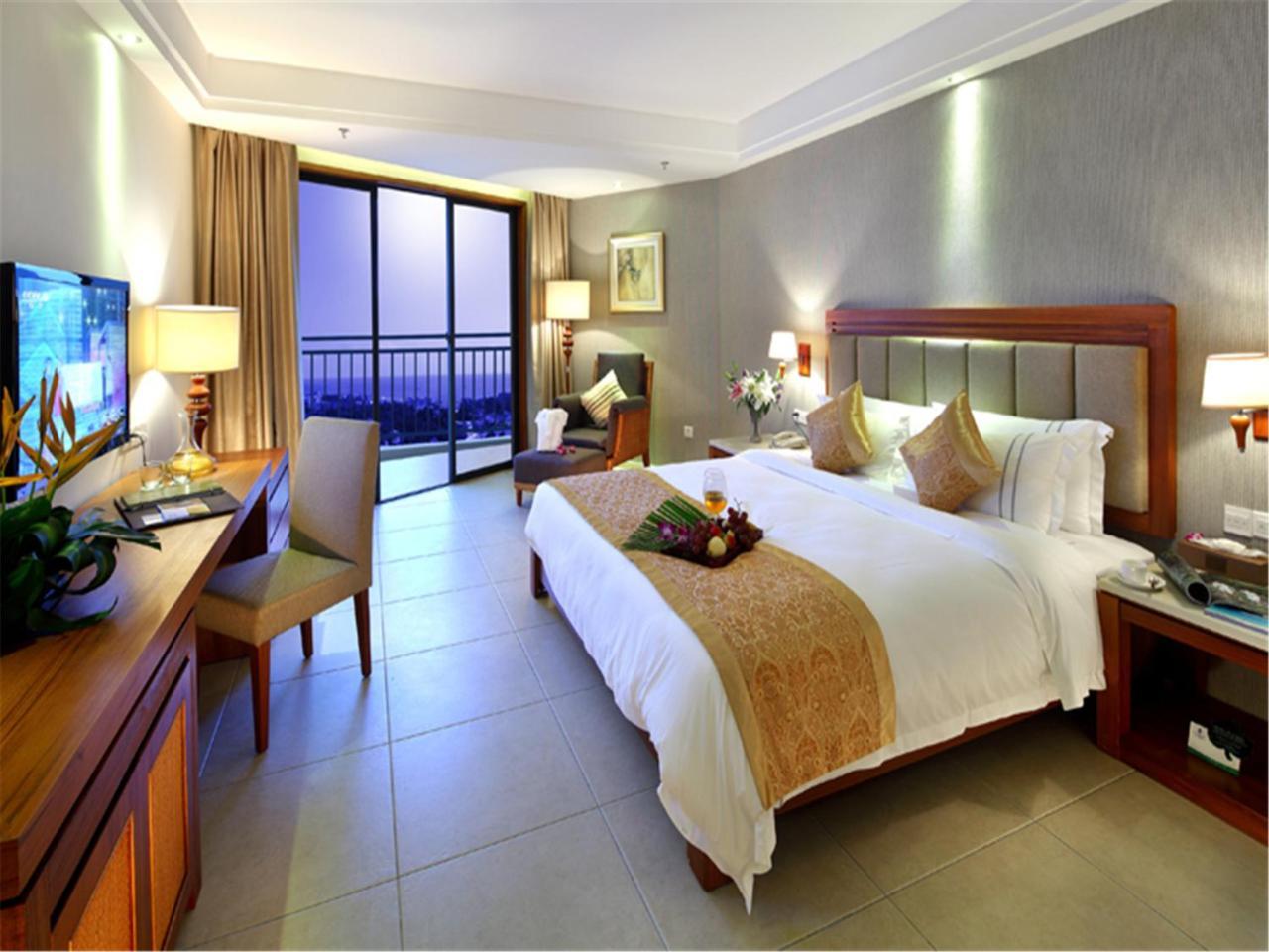 Gentle Grown Sanya Seashore Hotel Экстерьер фото