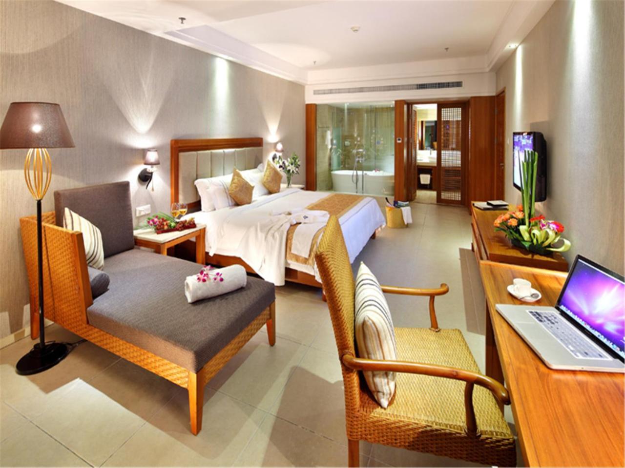 Gentle Grown Sanya Seashore Hotel Экстерьер фото